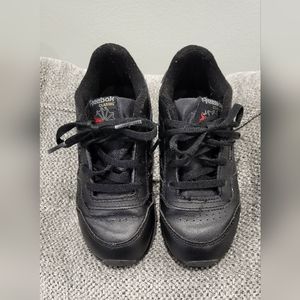 Reebok SIZE 9.5